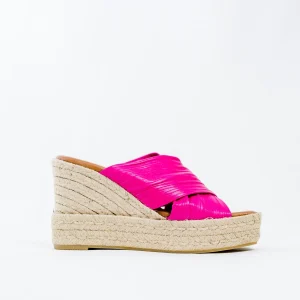 Viguera Wedge Sandals in Fuchsia
